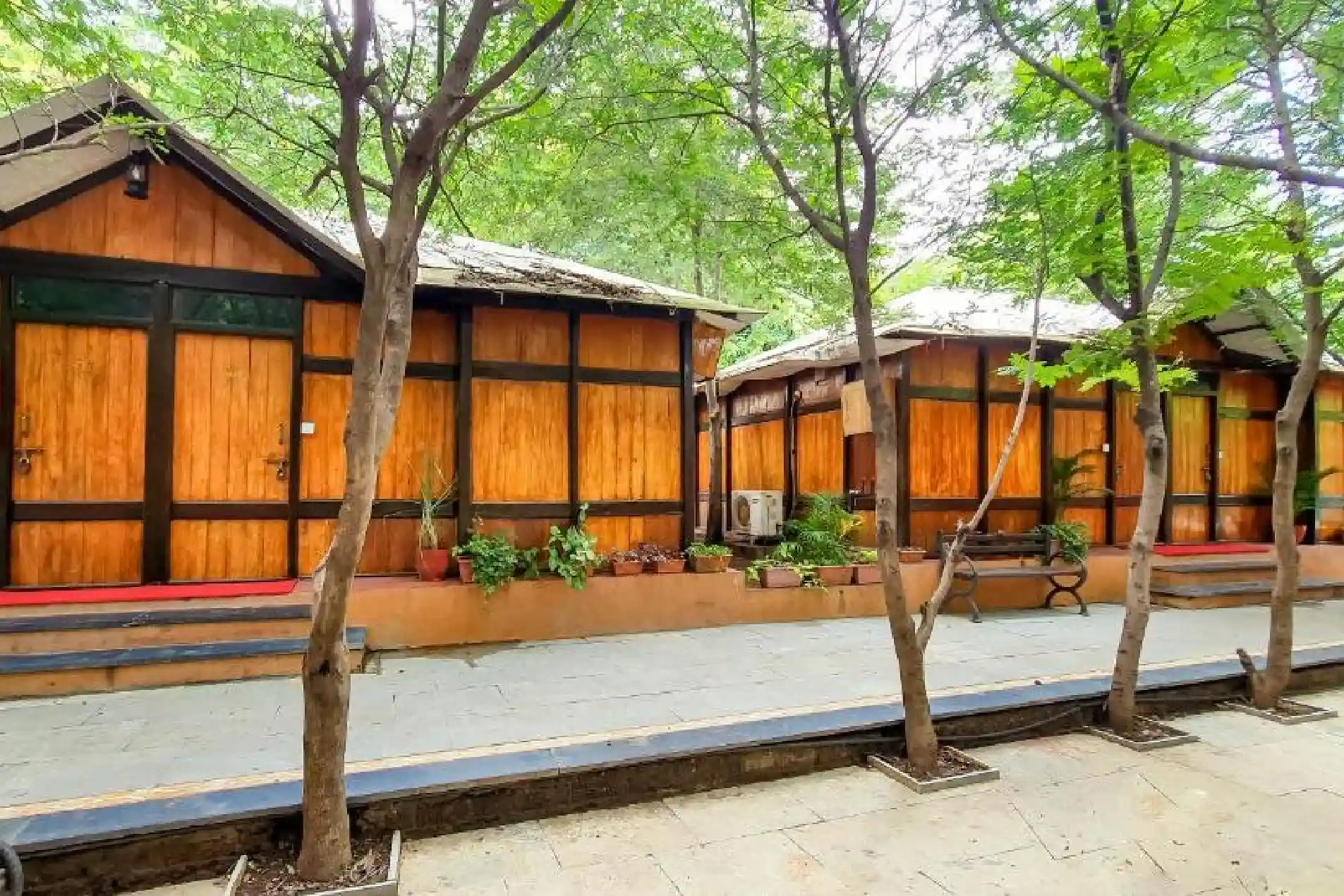 heritage restaurants near Pune Payatha Chhajja Aangan Fort JadhavGADH dining experience